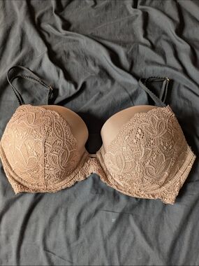 Victoria's Secret Lace Push-Up Bra 34DD